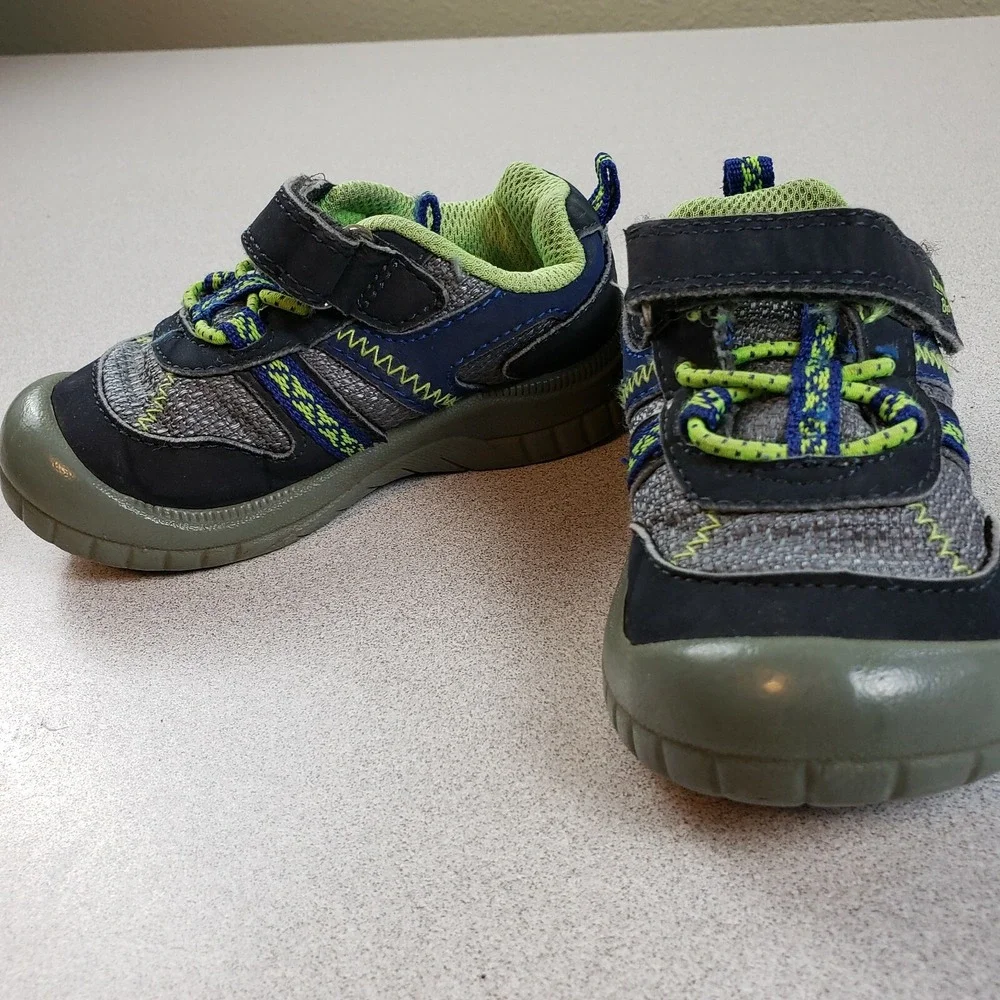 OshKosh B'Gosh Unisex Kids Garci-B Multicolor Lace Up Low Top Sneaker Shoes Sz 6